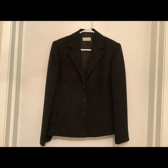 Women’s Black Pant Suit With Gold Mock Neck Top. Size 2 Petite. - Picture 3 of 16